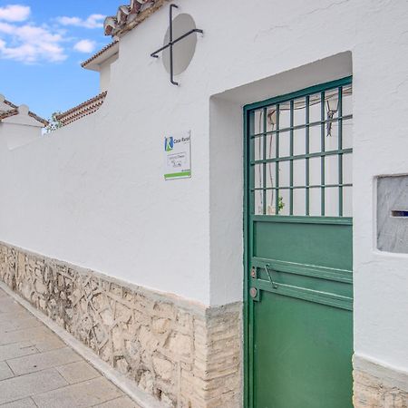 -Iponubahomes- Centrica Casa Con Jardin Y Chimenea Баэна Экстерьер фото
